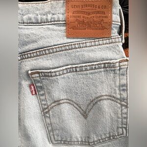 Levi's Light Wash Wedgie Straight jeans